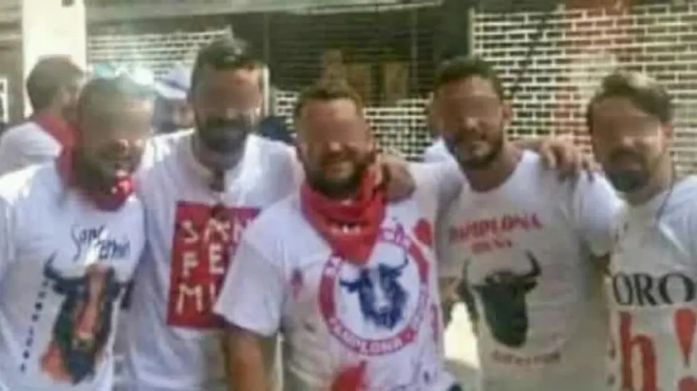 Los cinco amigos sevillanos, autodenominados como 'la manada', juzgados por una presunta violación múltiple en las fiestas de San Fermín.