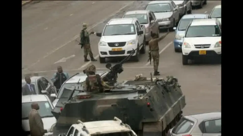 Máxima tensión en Zimbabue por la toma de control del país por el ejército