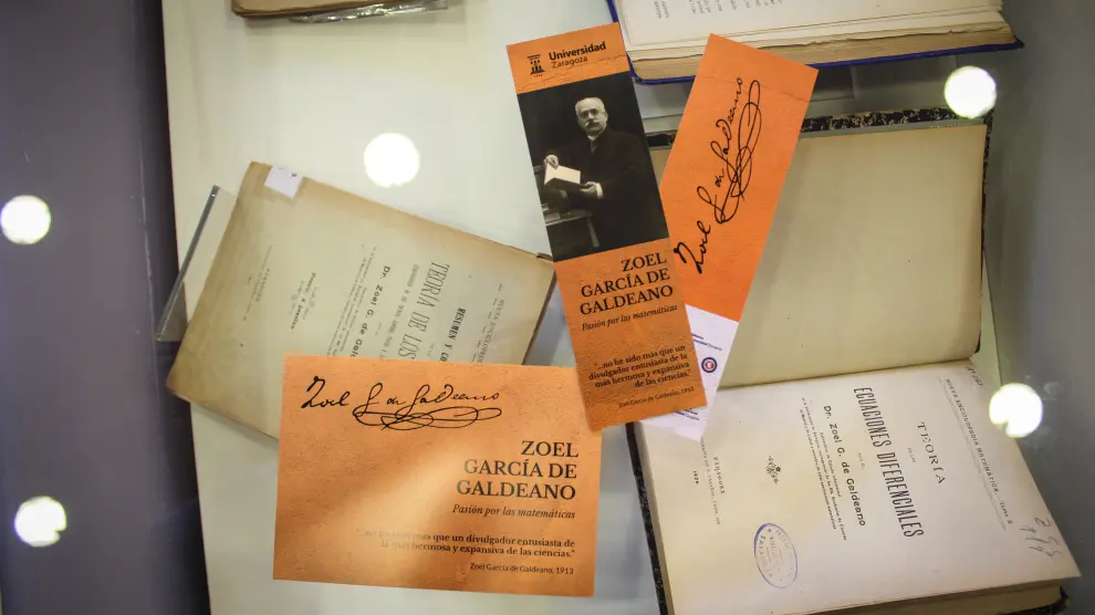 Exposición bibliográfica dedicada a García de Galdeano