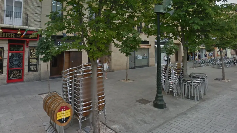 La trifulca se produjo en el interior del bar Gavara, ubicado junto a las Murallas Romanas de Zaragoza.