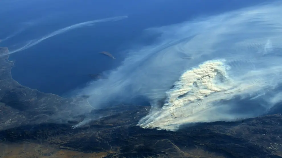 Imagen de los incendios captada a más de 400 kilómetros de altura.
