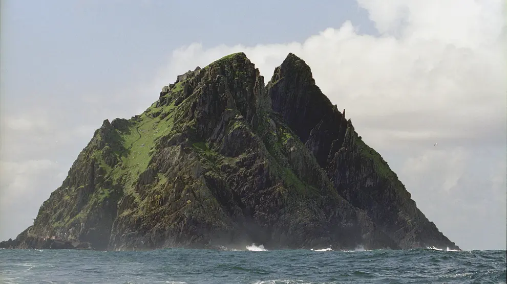 Una de las islas de Skelling Michael, escenario de algunas secuencias de 'Star Wars: El Despertar de la Fuerza'