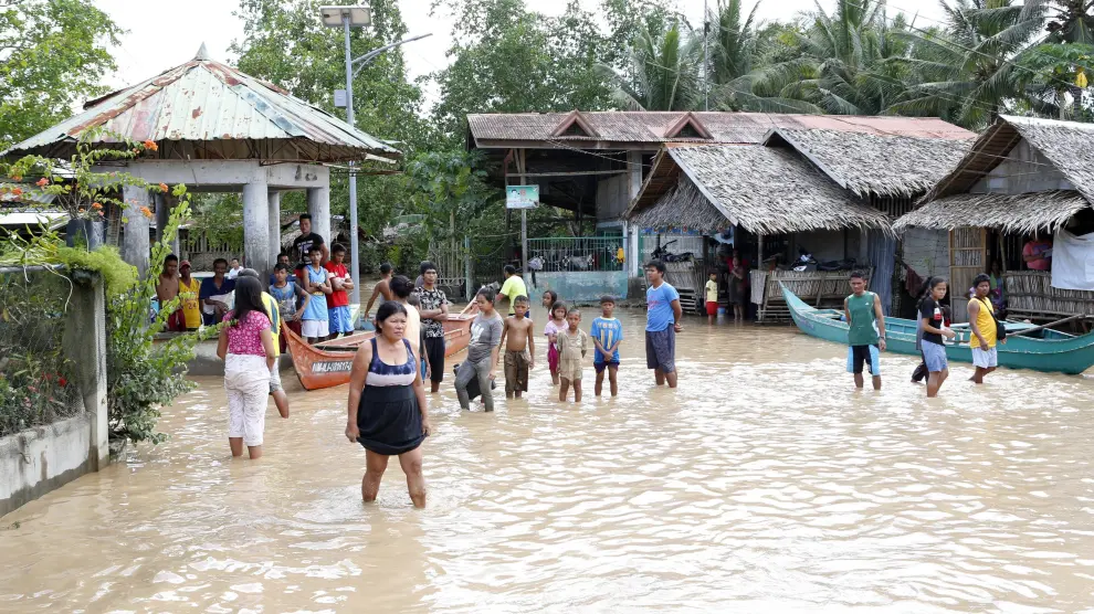 Inundaciones en Filipinas a causa de la tormenta tropical.