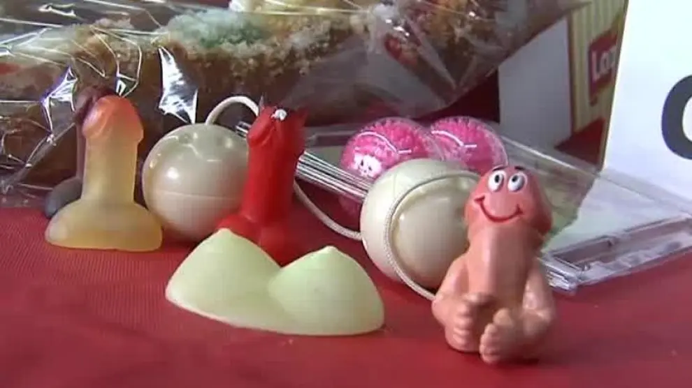 Una empresa alicantina prepara roscones de reyes con juguetes eróticos