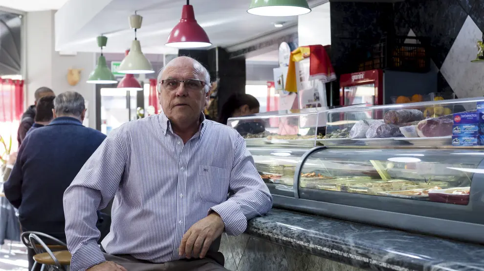 José María Marteles, en el bar Avenida, quiere potenciar la unión en el sector
