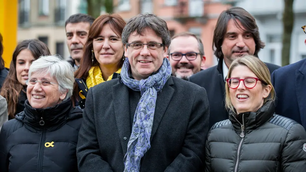 Puigdemont, junto a miembros de JxCat en Bruselas