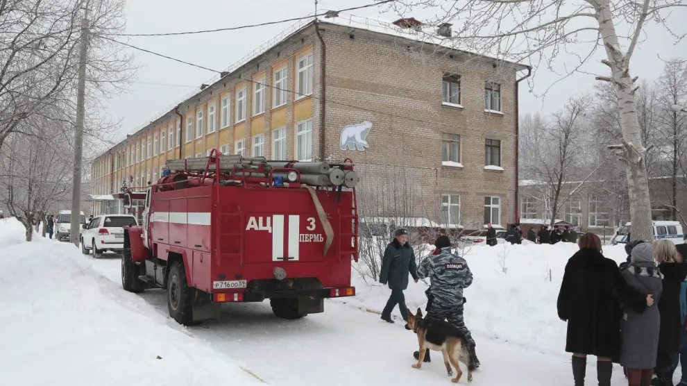 Escuela donde se produjo el ataque de los encapuchados, en Perm (Urales).
