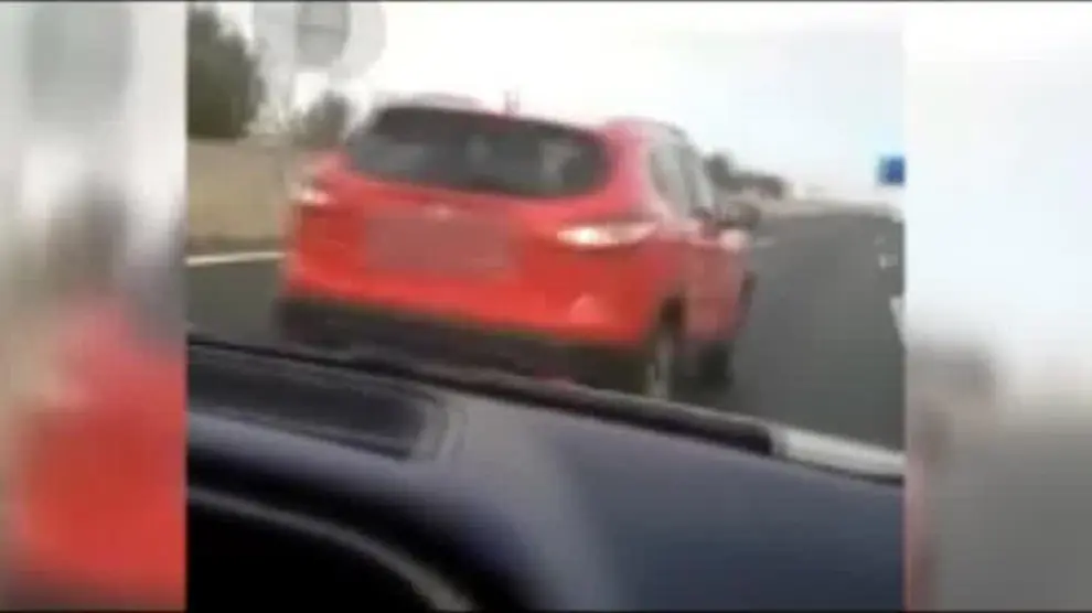 Un conductor hostiga y acosa a otro con frenazos y maniobras bruscos en Murcia