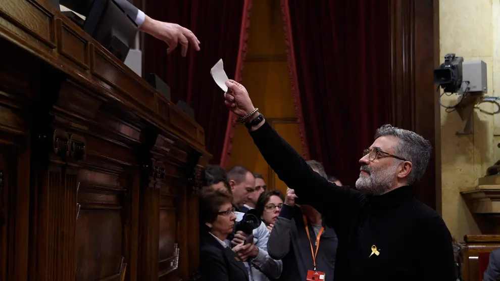 Carles Riera, durante la votación