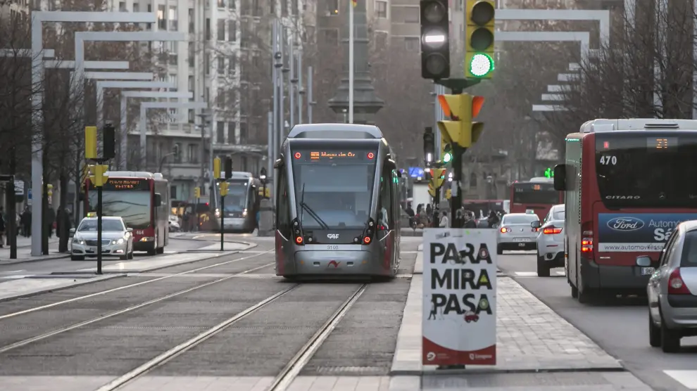 Señalización del tranvía de Zaragoza