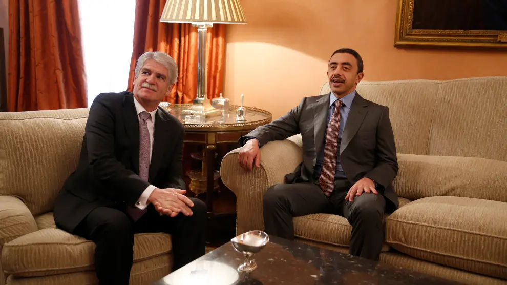 El ministro de Exteriores, Alfonso Dastis durante la reunión que ha mantenido con Abdula bin Zayed al Nahyan.