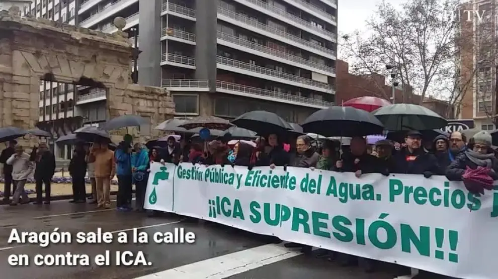 Más de 3.000 personas se manifiestan en contra del ICA en Zaragoza