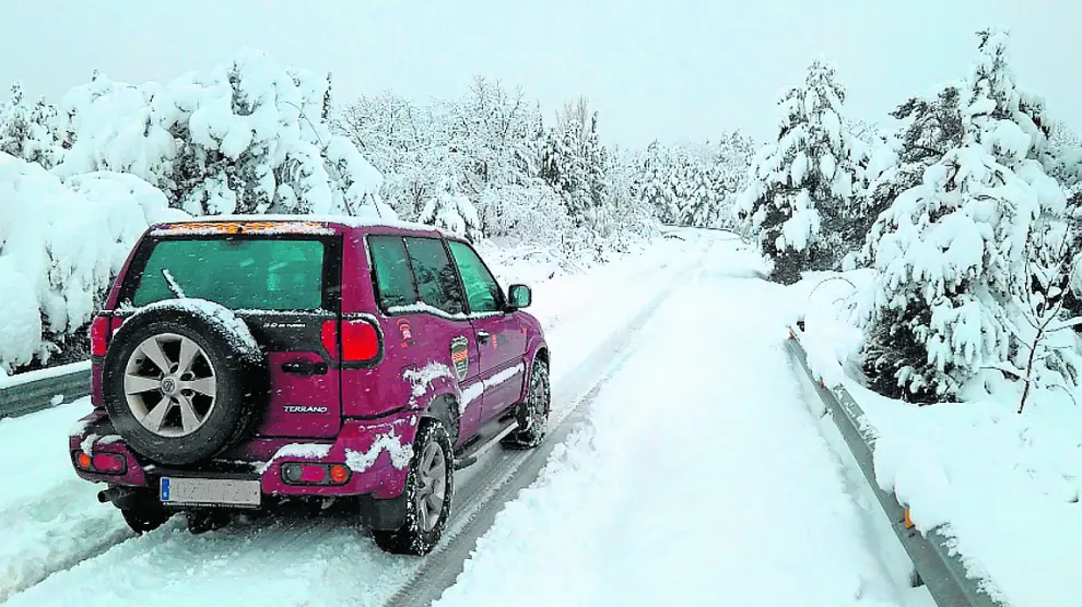 Los accesos al Moncayo quedaron cerrados para vehículos por la gran cantidad de nieve acumulada.