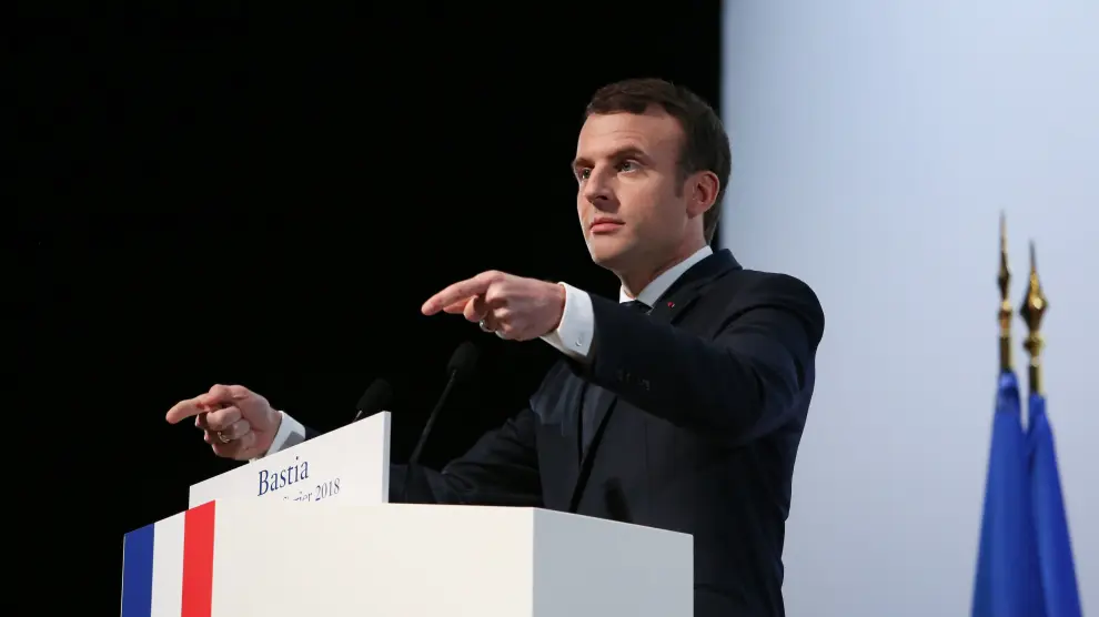 Macron accede a que Córcega figure en la Constitución francesa