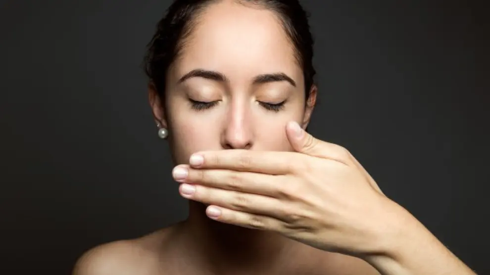 La halitosis es un síntoma de una mala higiene bucodental y una alimentación desequilibrada.