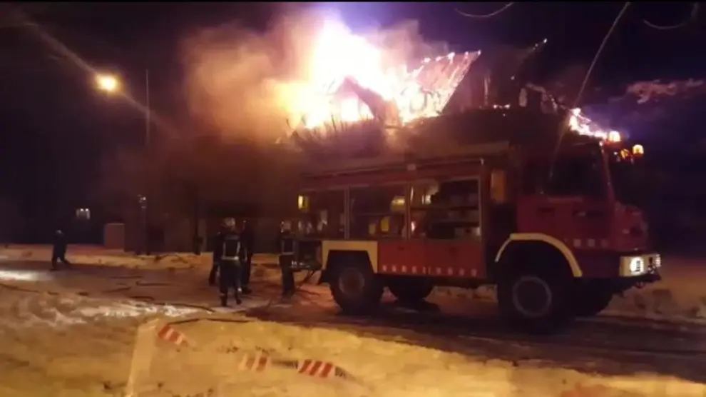 Incendio en un bloque de viviendas en Benasque