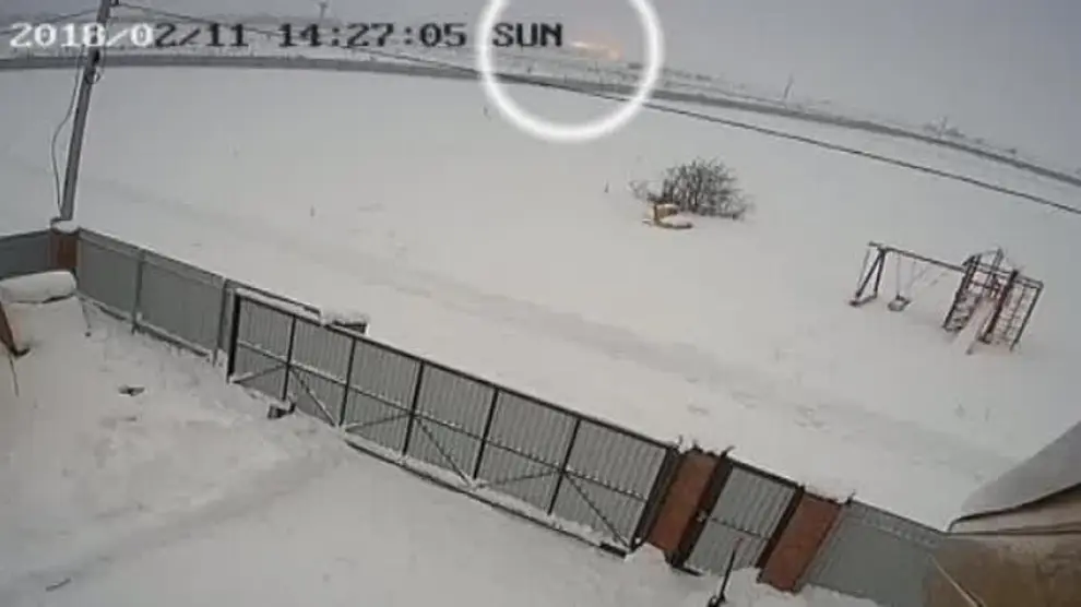 Una cámara de seguridad capta el momento del accidente del avión ruso