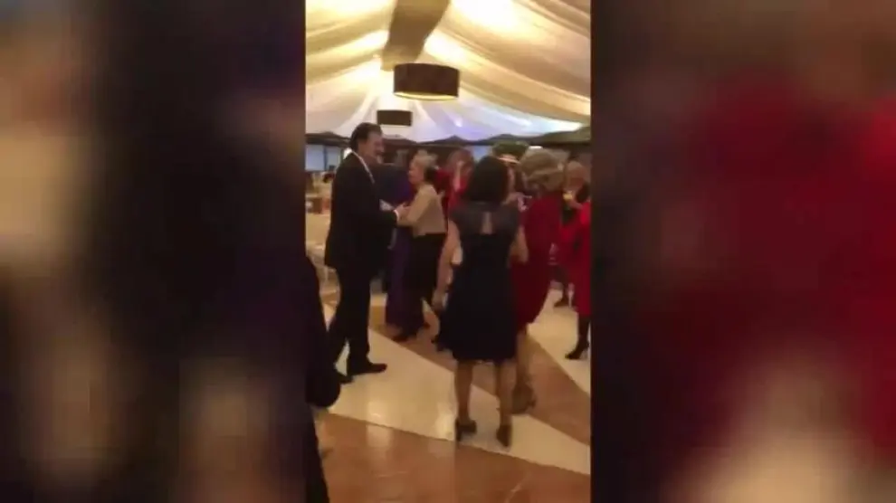 Rajoy baila -de nuevo- 'Mi gran noche'