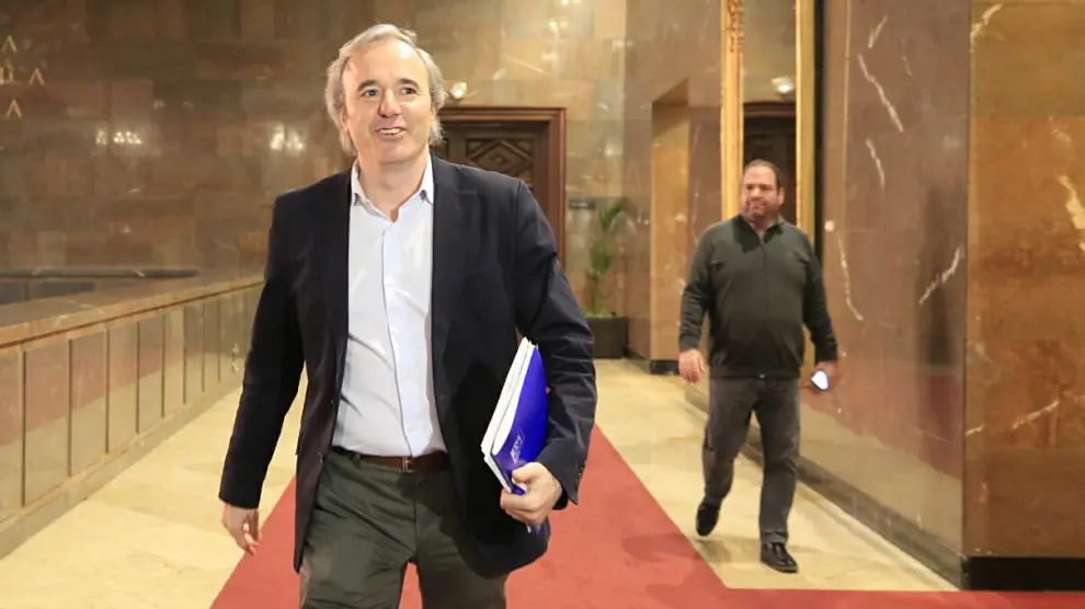 Jorge Azcón, portavoz del PP Zaragoza, a su llegada a la Junta de Portavoces.