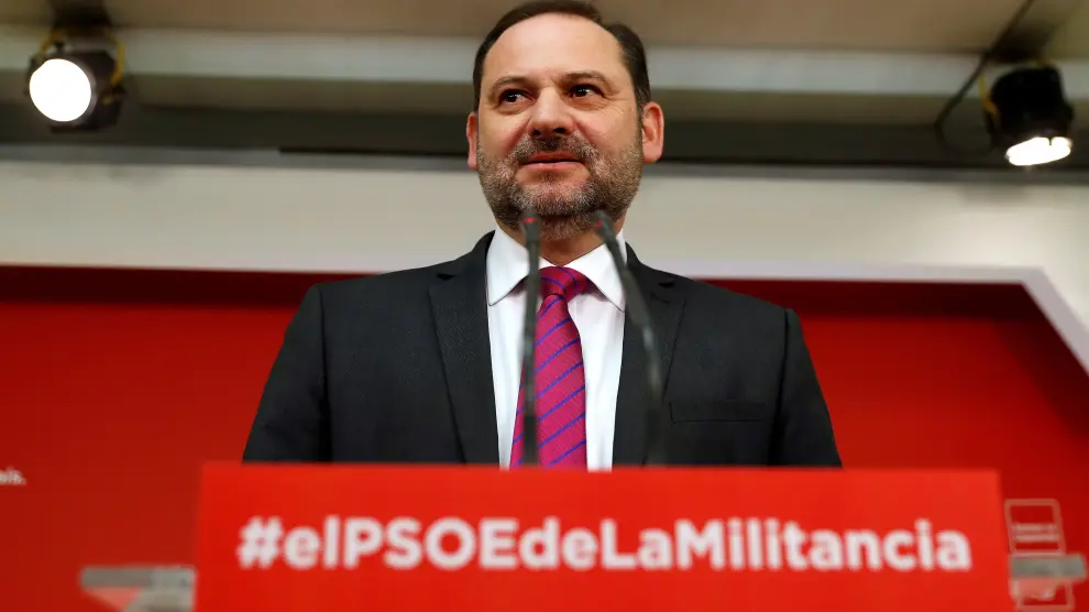 El secretario de Organización del PSOE, José Luis Ábalos tras la reunión de este lunes.