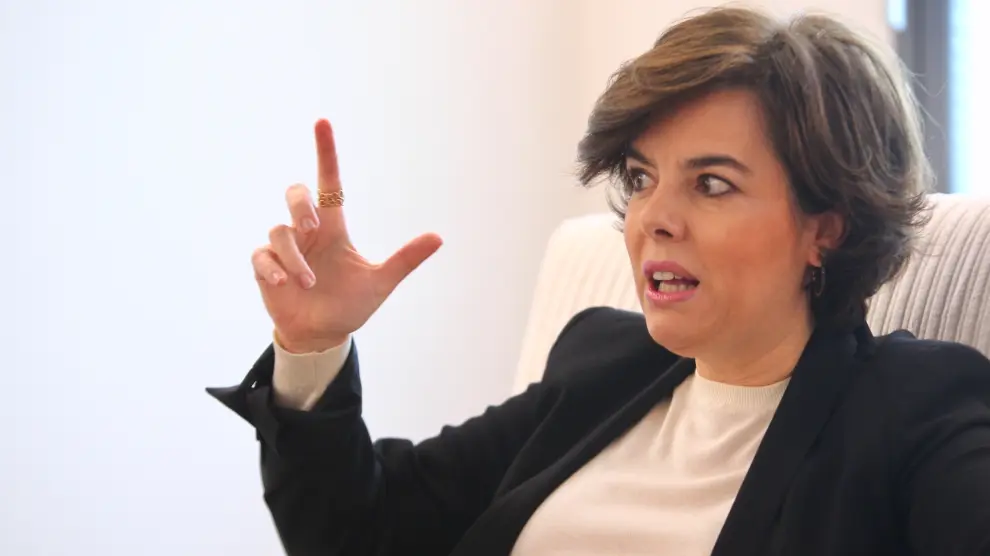 La vicepresidenta del Gobierno, Soraya Sáenz de Santamaría, en su despacho de La Moncloa, el pasado viernes.