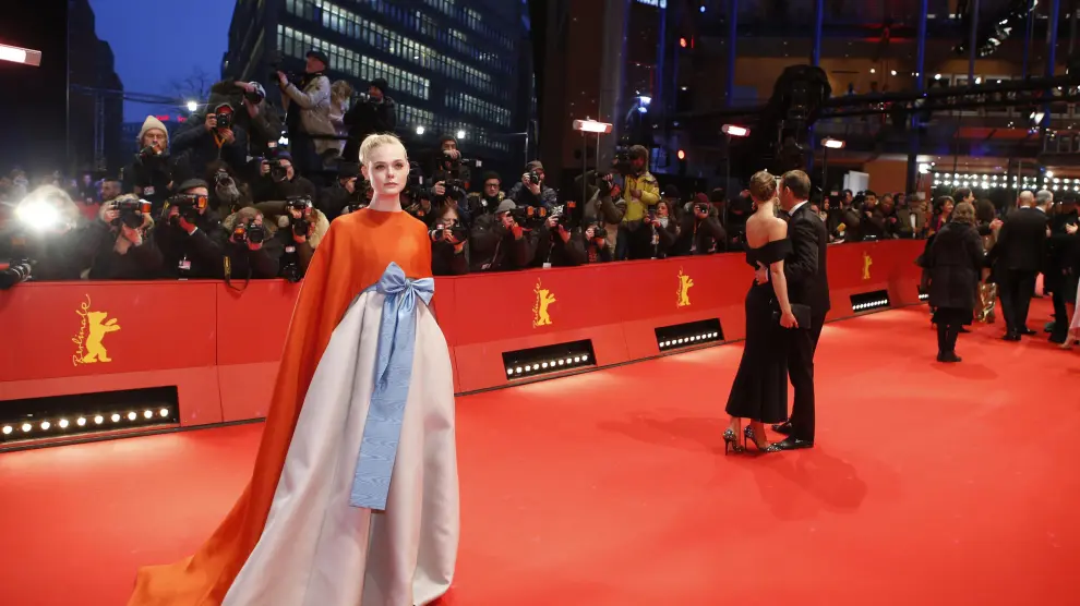 Elle Fanning en la alfombra roja de la Berlinale.