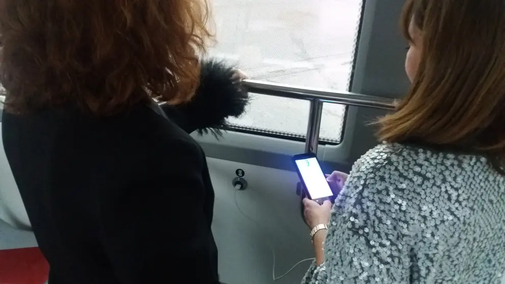 Los nuevos autobuses de Avanza permiten cargar el teléfono u otros dispositivos durante el viaje