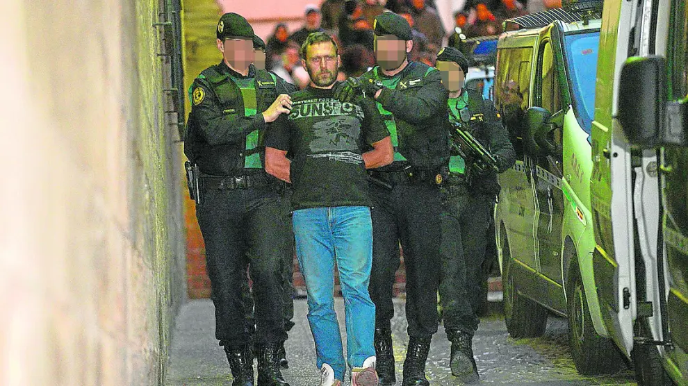 El exmilitar serbio Norbert Feher, en su traslado a los juzgados de Alcañiz tras su detención.