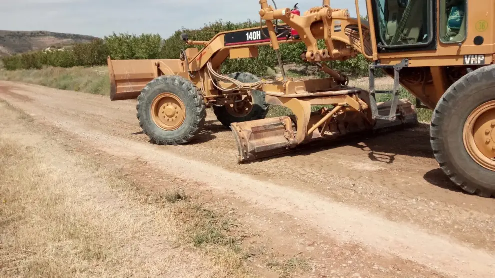 En junio se llevaron a cabo reparaciones en caminos rurales con y sin asfalto.