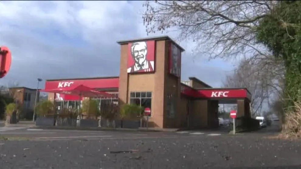 KFC se queda sin pollo