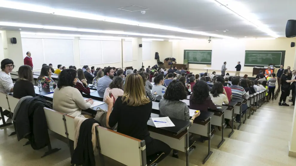 La Facultad de Medicina de la Universidad de Zaragoza acogió los exámenes para la convocatoria del Salud.