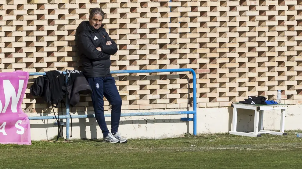 Natxo González sigue un entrenamiento de su equipo en la Ciudad Deportiva.