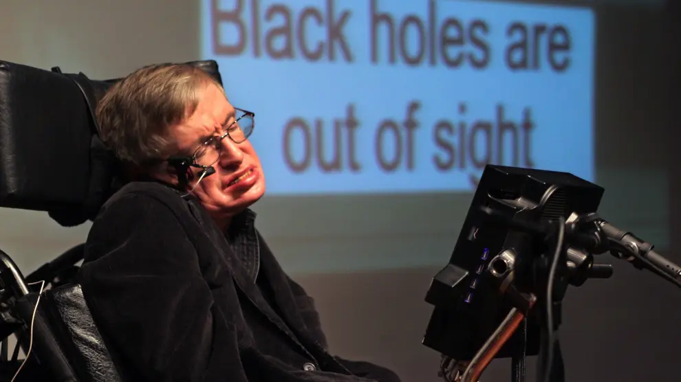 Hawking participa en un congreso sobre agujeros negros en 2006