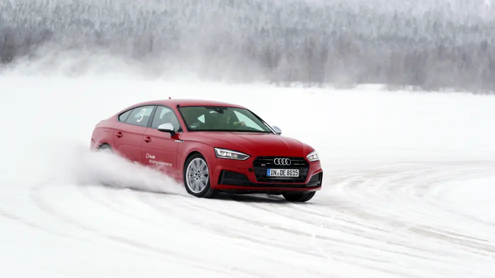 Los cursos de Audi de conducción sobre nieve se hacen con el Audi S5