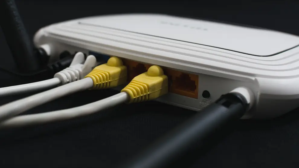 Conexión Internet banda ancha wireless.