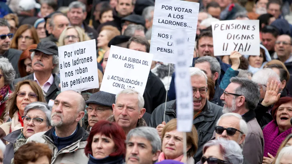Multitud de personas salieron a la calle en Zaragoza el pasado 17 de marzo en defensa de una pensiones dignas