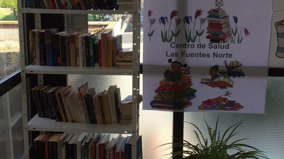 Punto de bookcrossing, en el centro de Salud Las Fuentes Norte