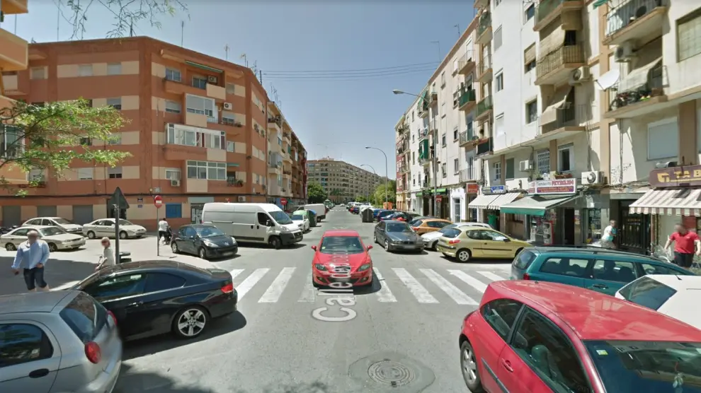 Imagen de la calle de Joaquín Navarro, donde se produjeron los hechos en un domicilio.