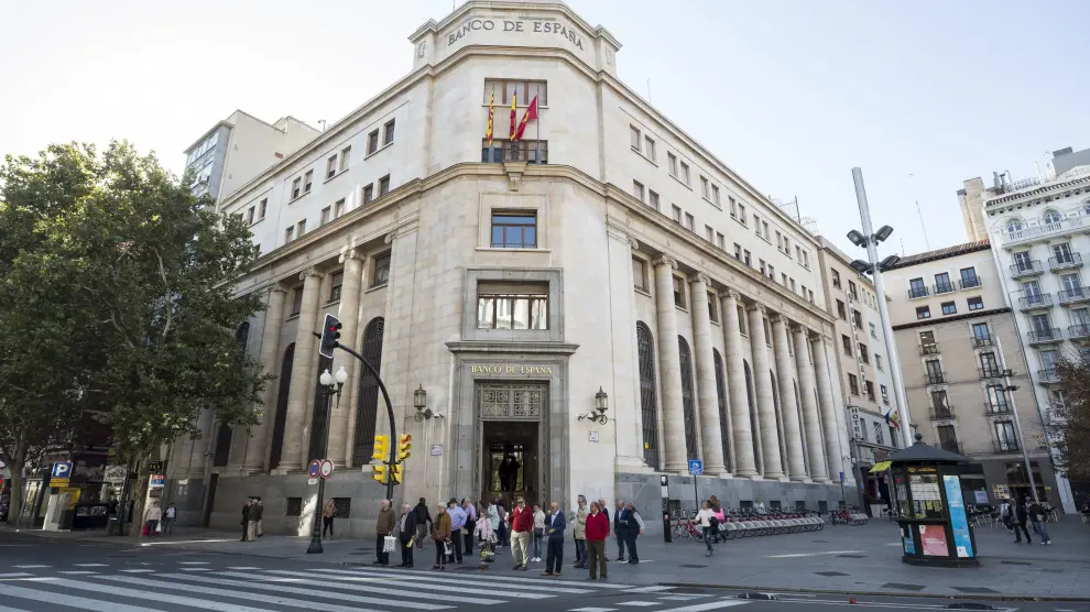 Fachada de la sede zaragozana del Banco de España, en el que la DGA tiene dos cuentas corrientes.