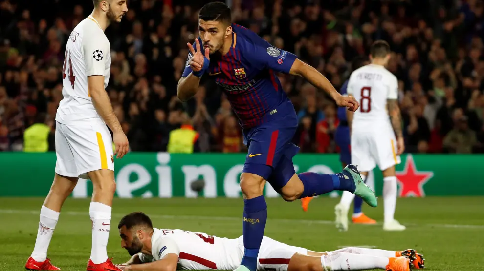 Luis Suárez celebra su gol ante la Roma