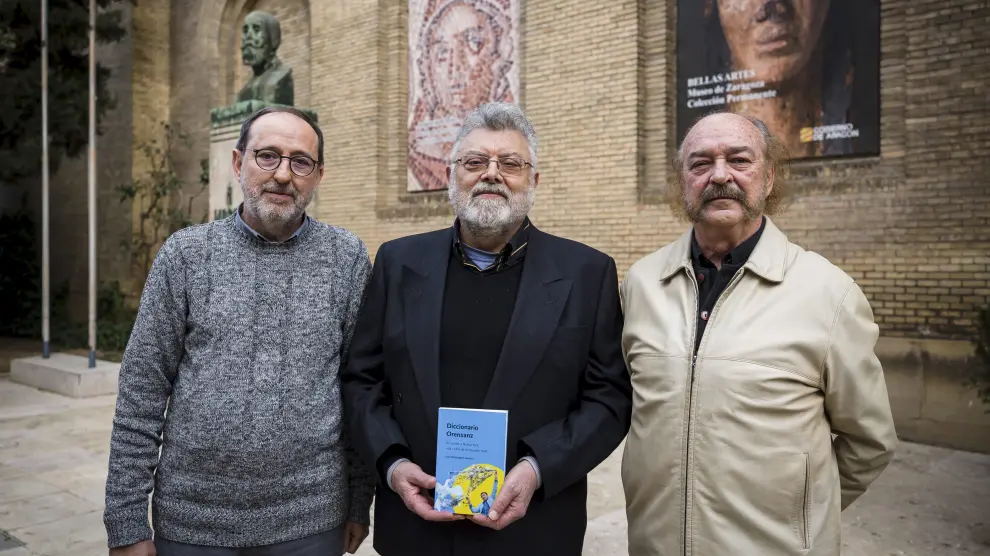Fernando Morlanes, Juan Domínguez Lasierra y Eugenio Mateo presentaron en el Museo de Zaragoza el libro de Ángel Orensanz.