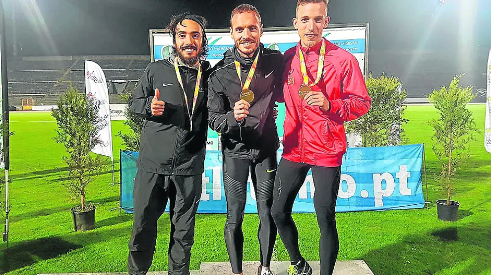 Podio Nacional: Fernando Carro (2º), Toni Abadía (1º) y Mohamed Ali Jelloul (3º).