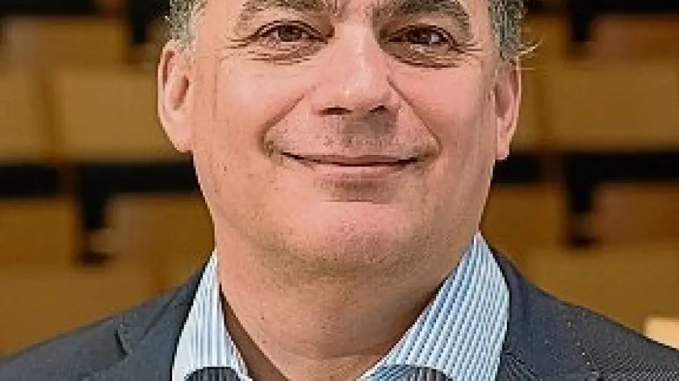 Luis H. Menéndez, director de Economía de HERALDO.