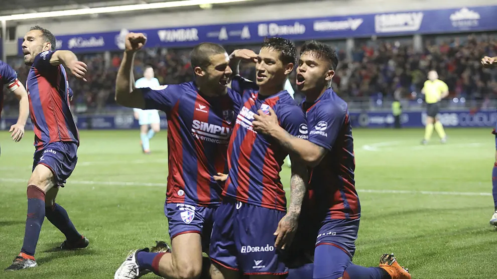Chimy Ávila celebrando su gol ante el Barcelona B.
