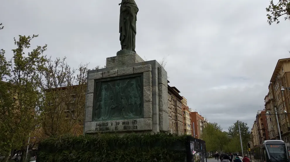 Monumento a Fernando el Católico