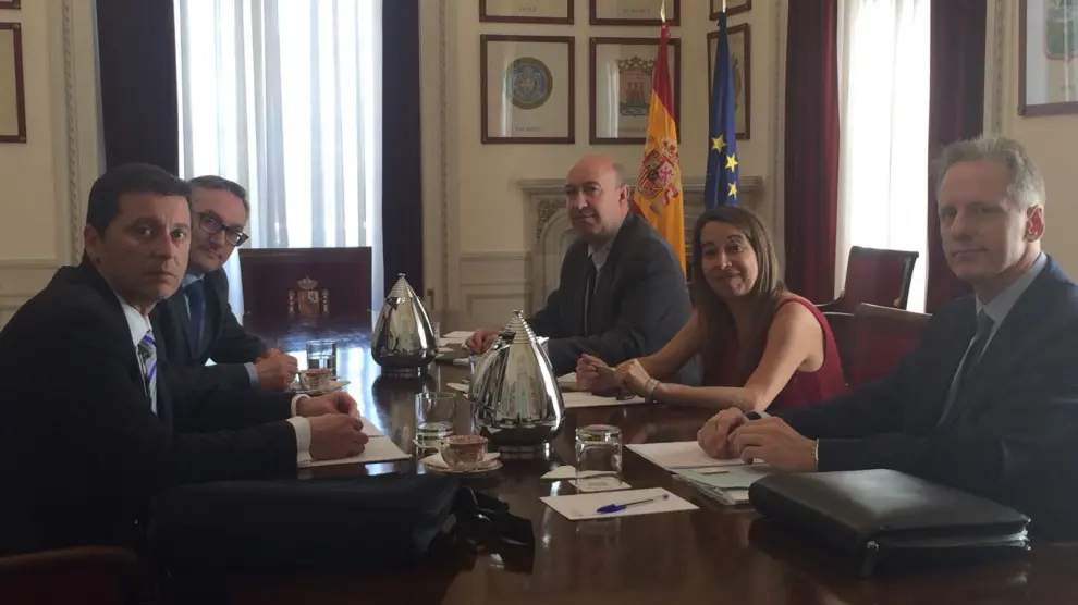 La delegación de la Diputación Provincial, con la secretaria de estado de Función Pública en Madrid.