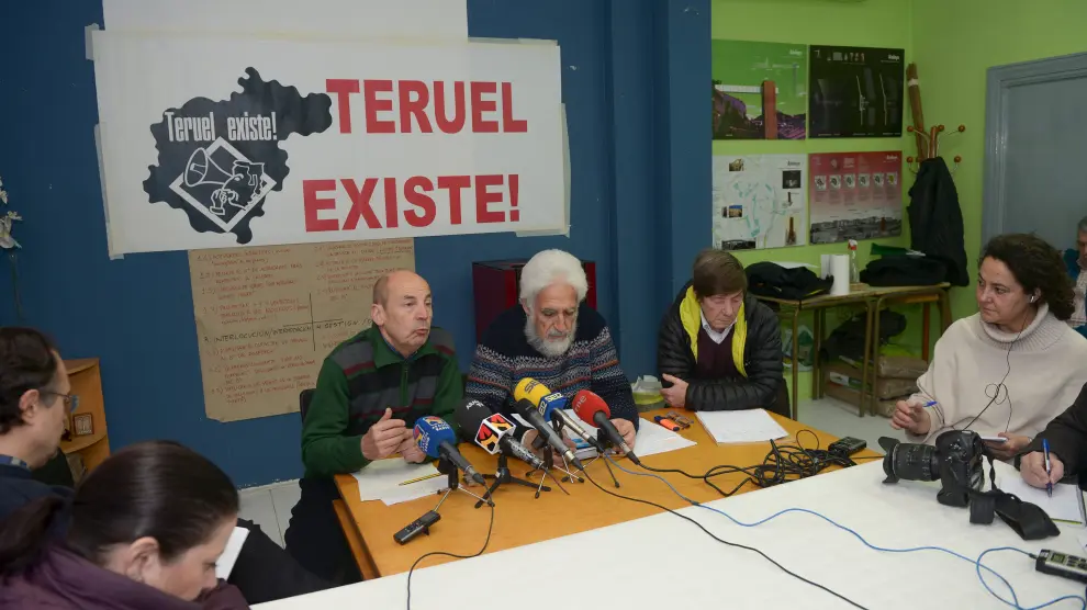 Portavoces de la Coordinadora Ciudadana Teruel Existe anunciando manifestaciones el pasado mes de marzo.
