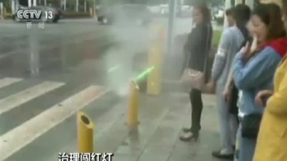 Aspersores contra los peatones díscolos en China