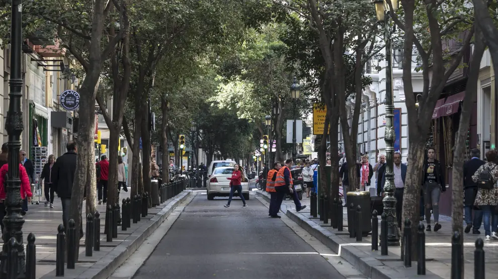 Turistas, residentes, vecinos de la margen izquierda... Don Jaime es una las calles más transitadas. José Miguel Marco