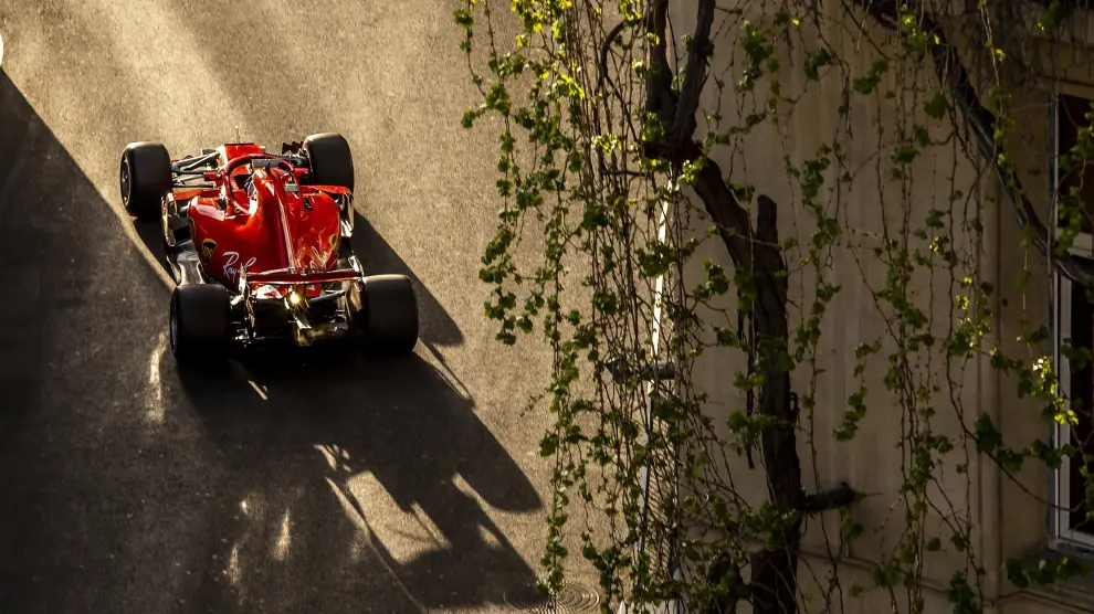 Vettel en el circuito urbano de Bakú